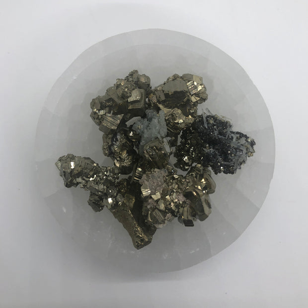 Pyrite pocket clusters